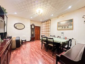 Photo 7- click for photo gallery